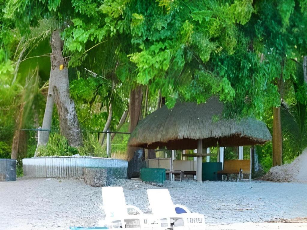67Th Heaven Holiday Resort Lucbuan Exterior foto